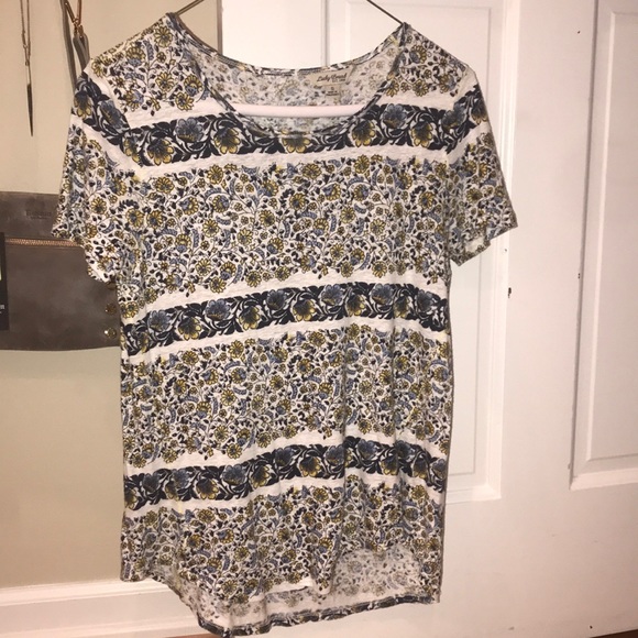 Lucky Brand Tops - LUCKY BRAND SHIRT SIZE SMALL